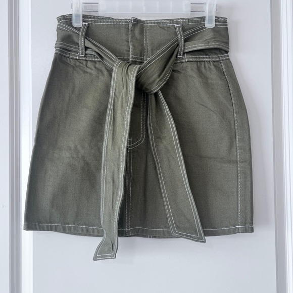 Forever 21 Army Green Pencil Mini Skirt with Tie Front - Picture 2 of 8